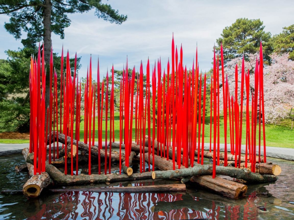 CHIHULY